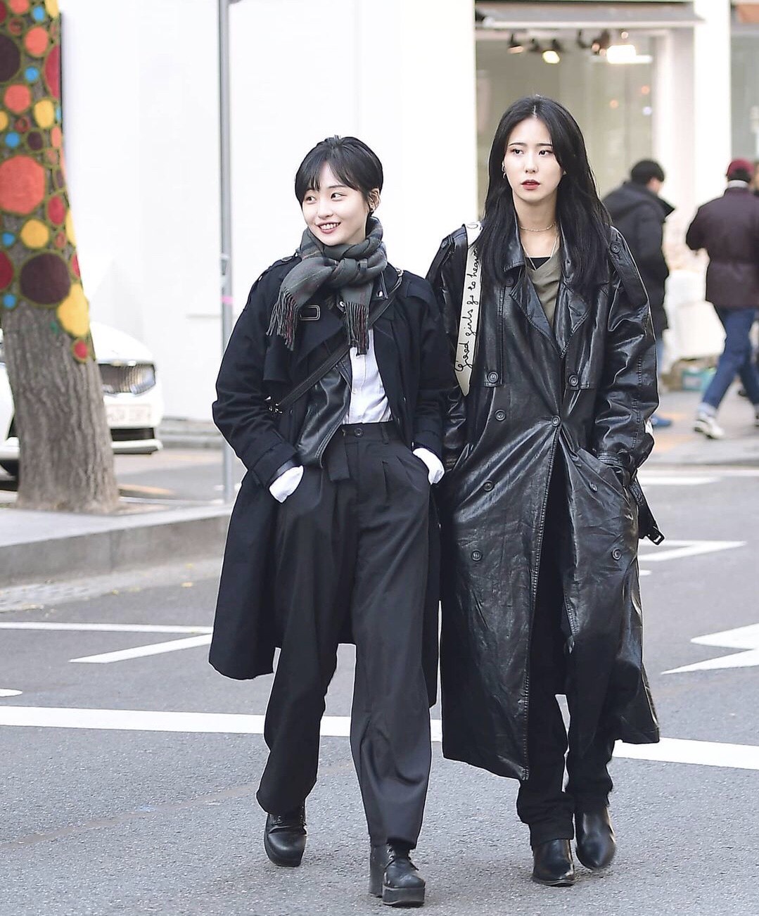 韩国时尚小姐姐照片,个性时髦的韩国街拍了解一下