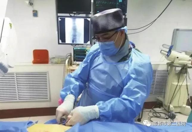 沧州二院怎么治疗腰椎管狭窄,七十多岁腰椎管狭窄微创手术