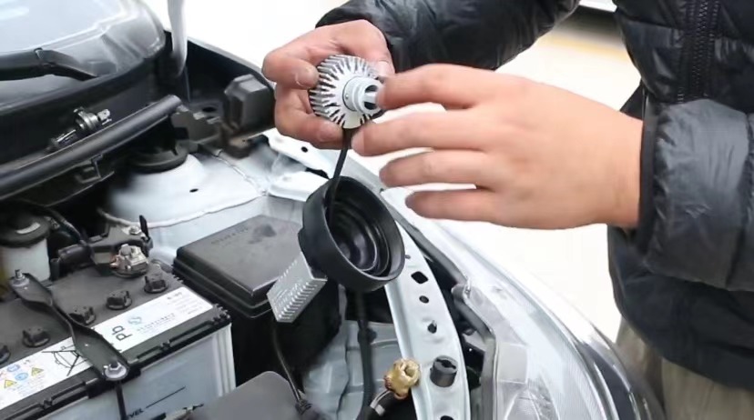 常见中高端汽车大灯,又聚光又亮的汽车大灯选择