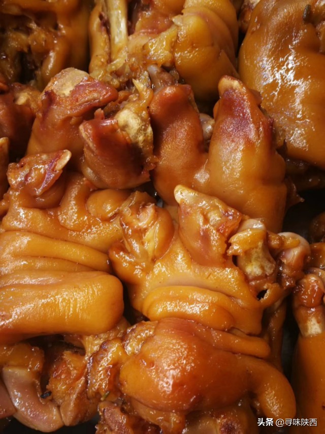 猪蹄怎么做才好吃色香味俱全,商用五香猪蹄色香味俱全
