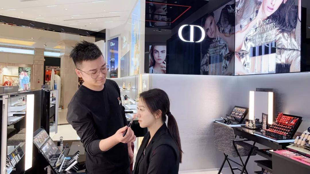 dior哈尔滨快闪店,哈尔滨哪个商场有迪奥专柜