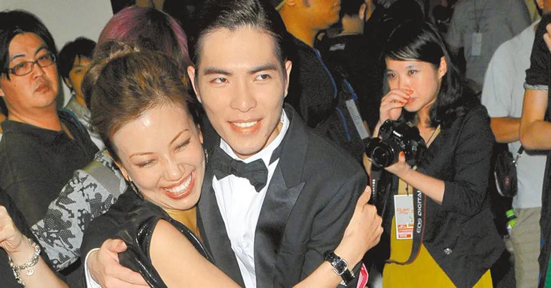 萧敬腾雨神在哪里求婚,雨神萧敬腾当爱已成往事