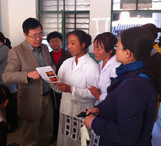 眼科专家王宁利怎么样,关于眼科专家王宁利的视频