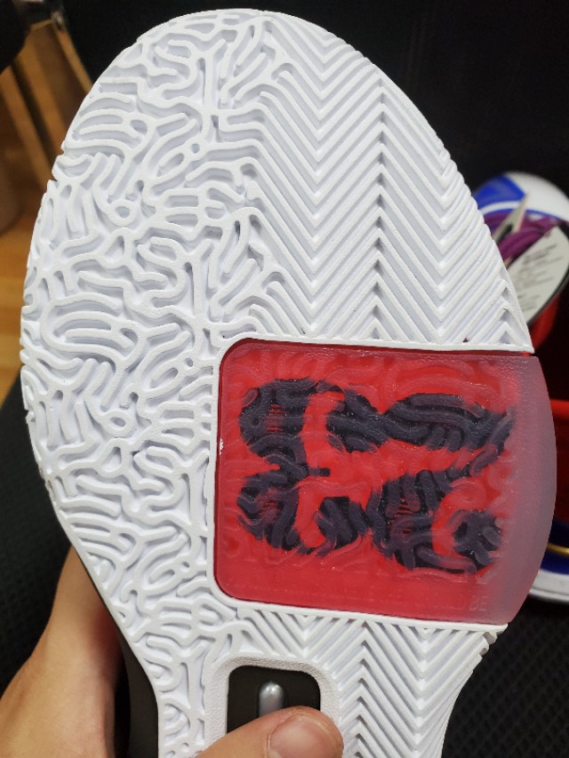 路威态极闪现测评,匹克态极闪现路威测评