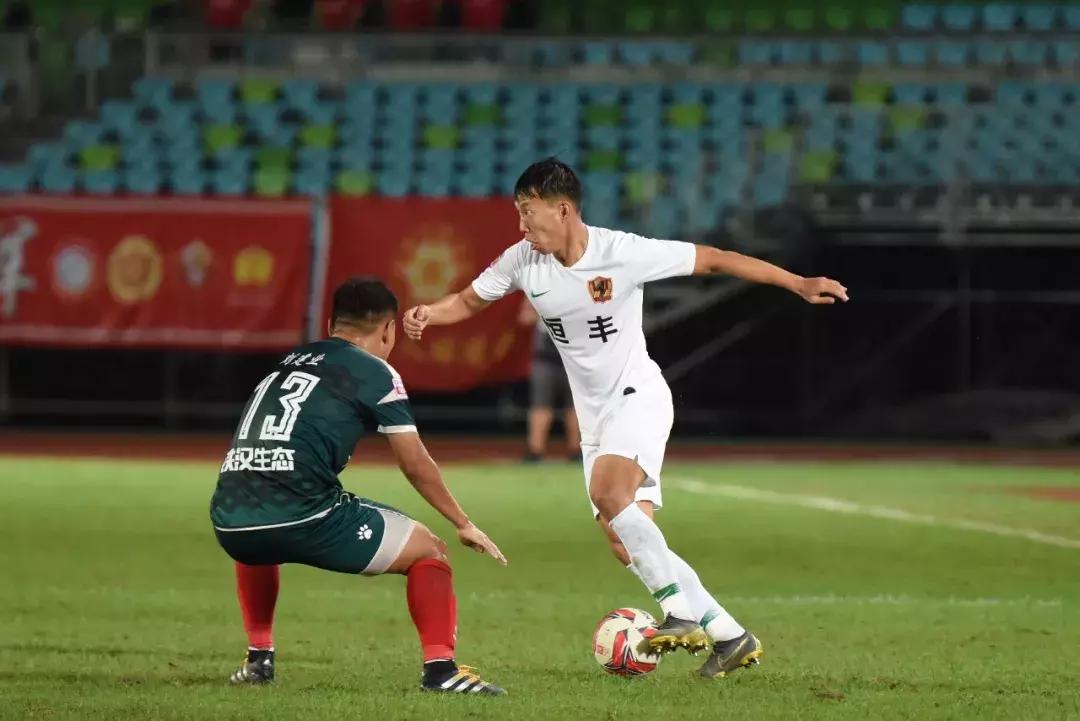 贵州恒丰莫塔角球破门,大连一方2:1贵州恒丰