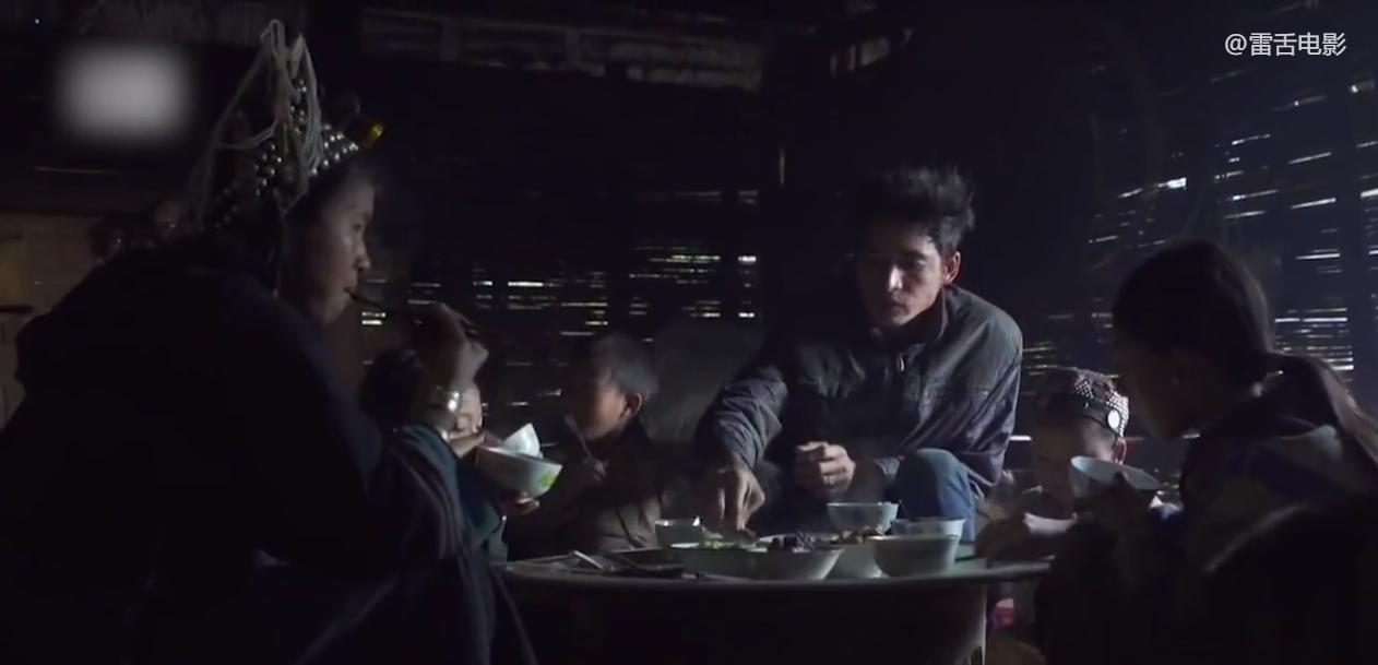 老挝阿卡族女人视频,老挝山里阿卡族女孩