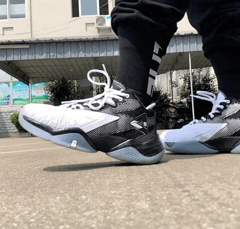 有可能是今年国产佳作之一，甚至可以去掉国产。匹克闪电2020简测