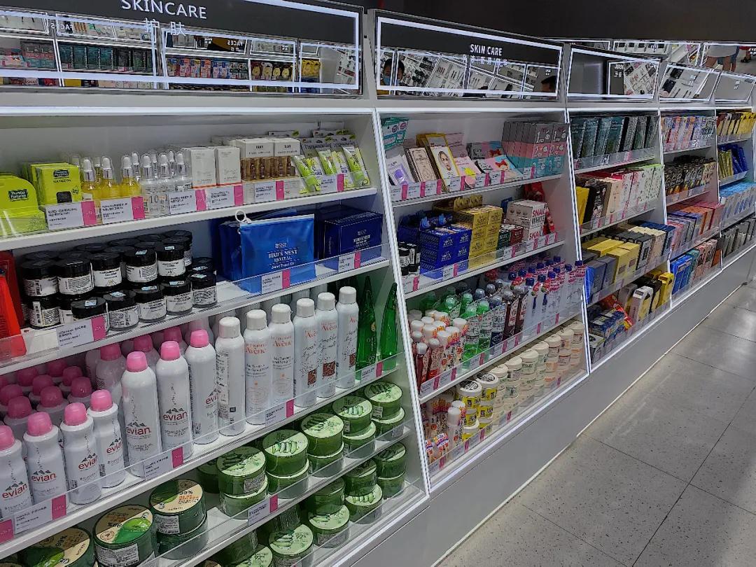 西安彩妆礼盒平价品牌推荐,都市丽人化妆店