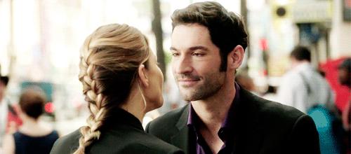 和女生打情骂俏技巧是什么,如何引导女生打情骂俏