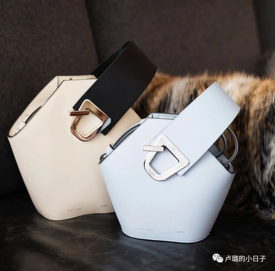 要说高级感的包，标配一定是白色包