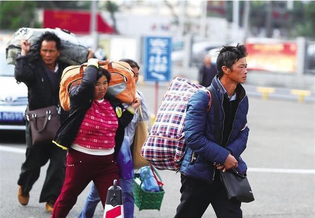 朔日望月什么意思,朔日不出门望月不回家的意思