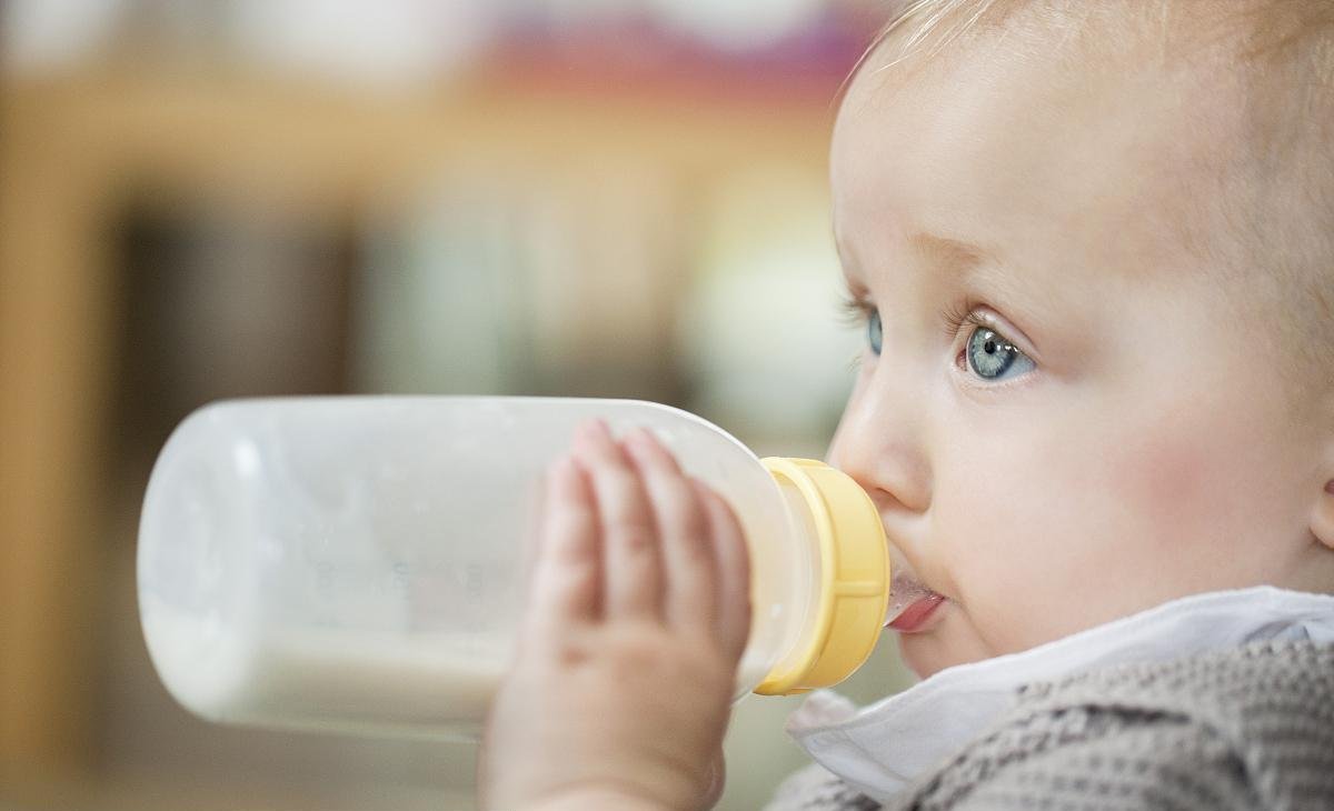 宝宝厌奶期要怎么解决,宝宝厌奶期有什么办法解决