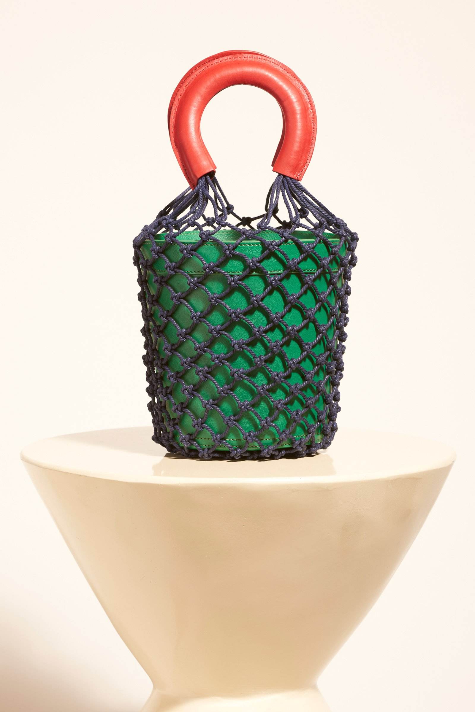 mk包和蔻驰哪个档次高,蔻驰mk必买十大经典包