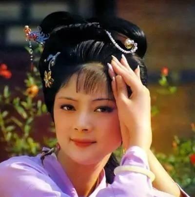 薛宝钗心性到底怎么样,薛宝钗为什么那么圆滑