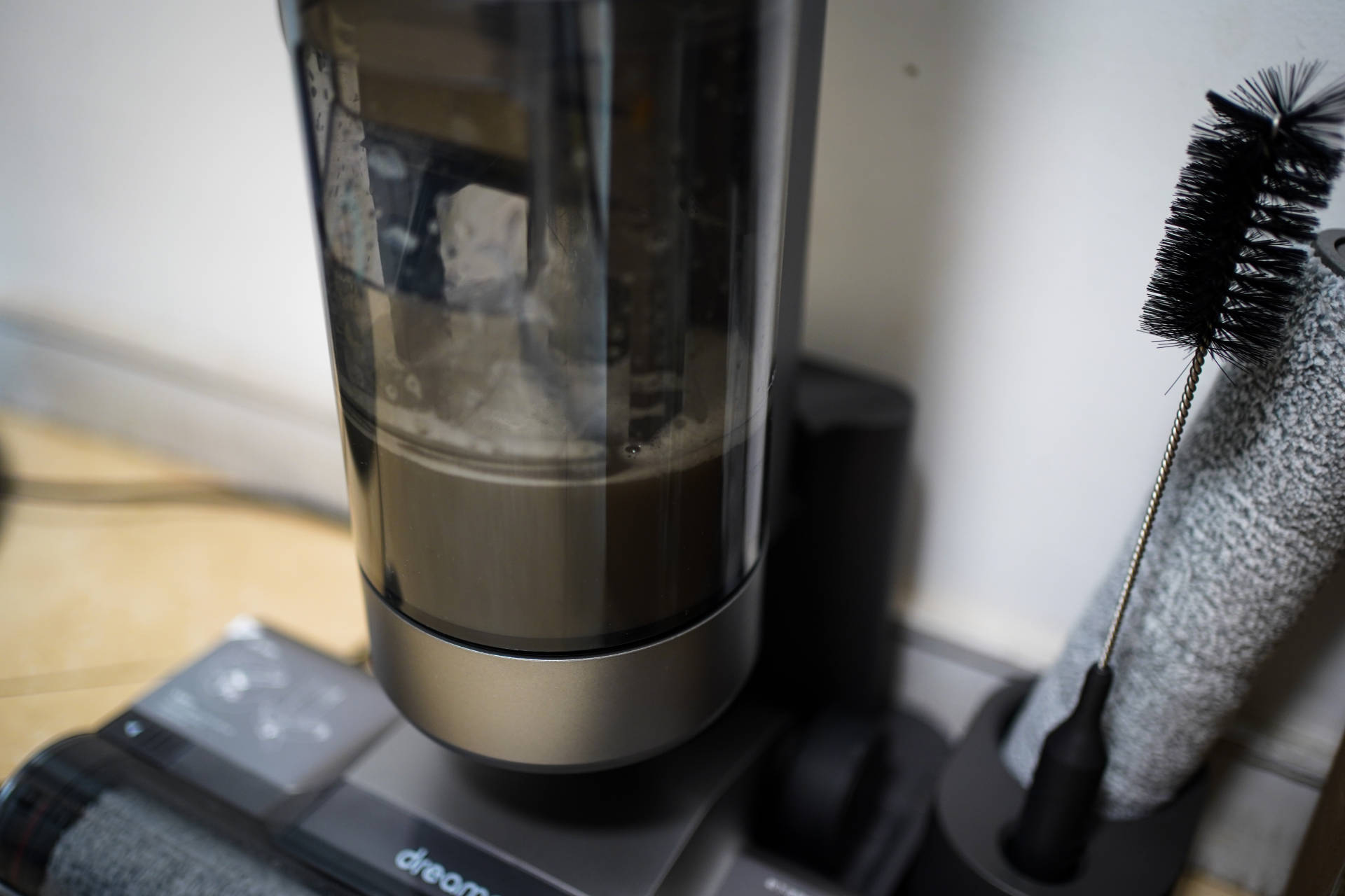 洗地机vs扫地机器人吸尘器,洗地机比机器人干净