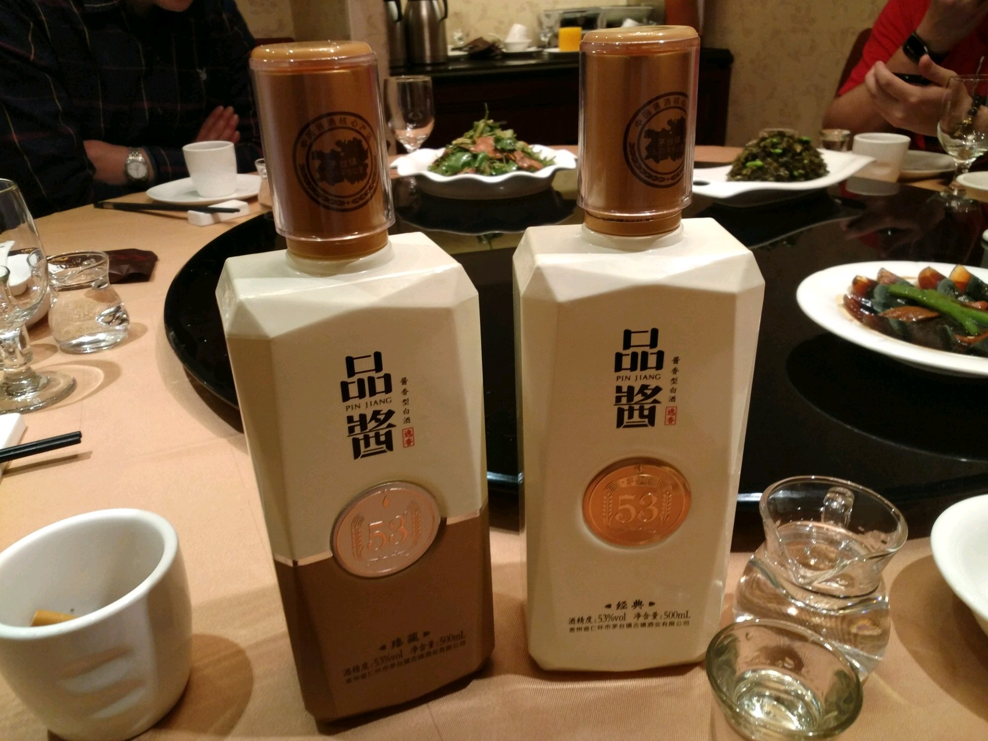 什么人爱喝龙井,为什么现在的人喜欢喝酱酒