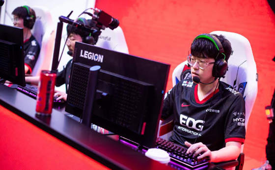 lollpl夏季赛积分榜最新,lol盲僧开团精彩视频