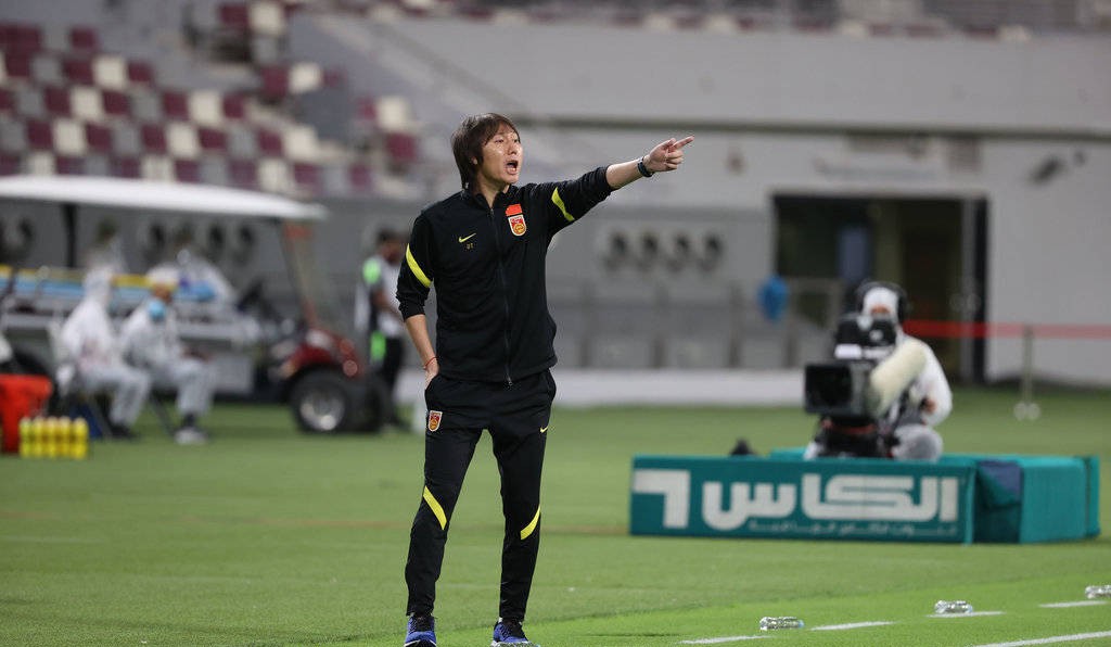 足球比赛中优势和劣势的战术安排,抛开成绩和实力不谈