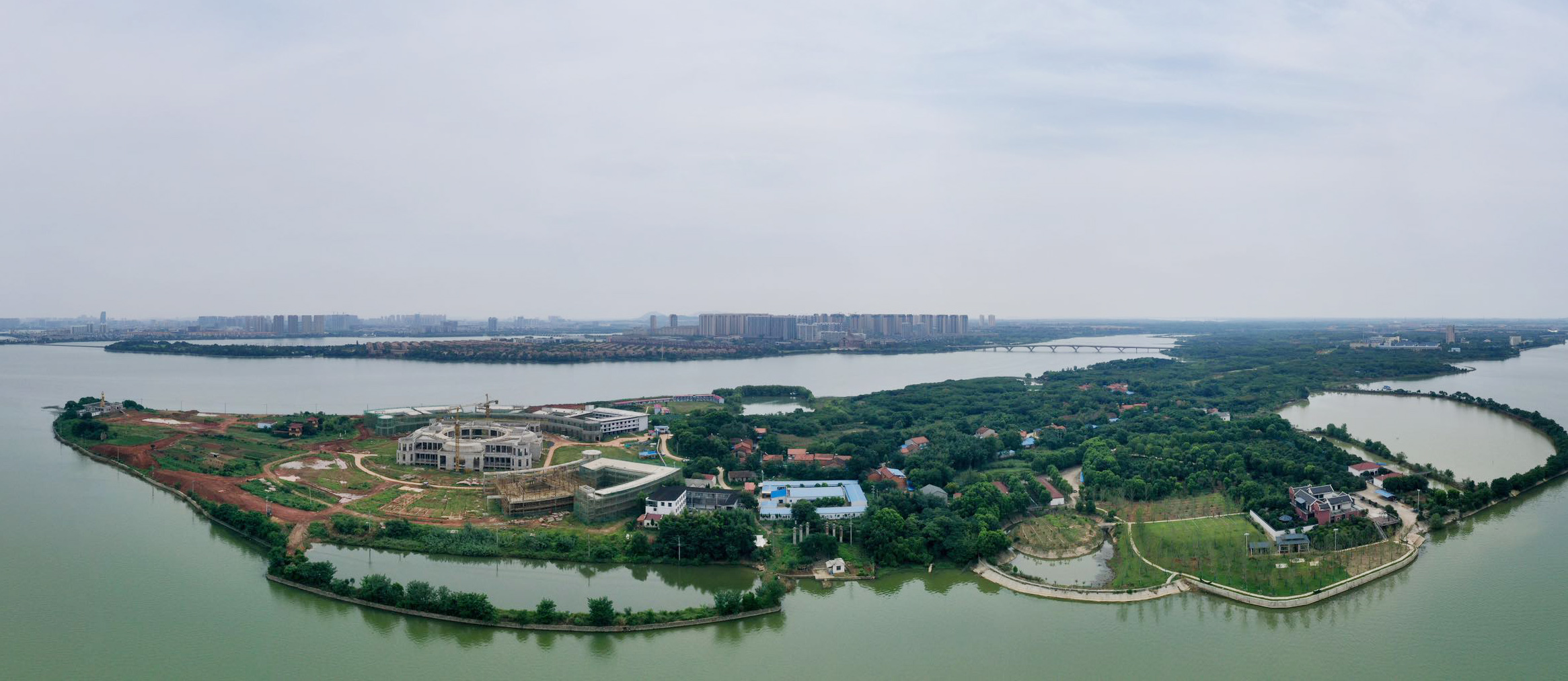 汤逊湖旁边有什么大学,汤逊湖畔有多少大学