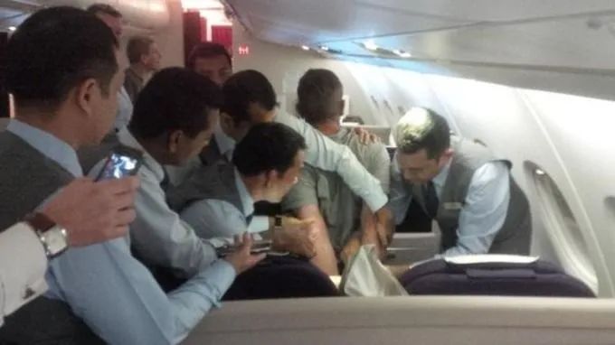 揭秘空姐的现状,深扒娱乐圈内幕