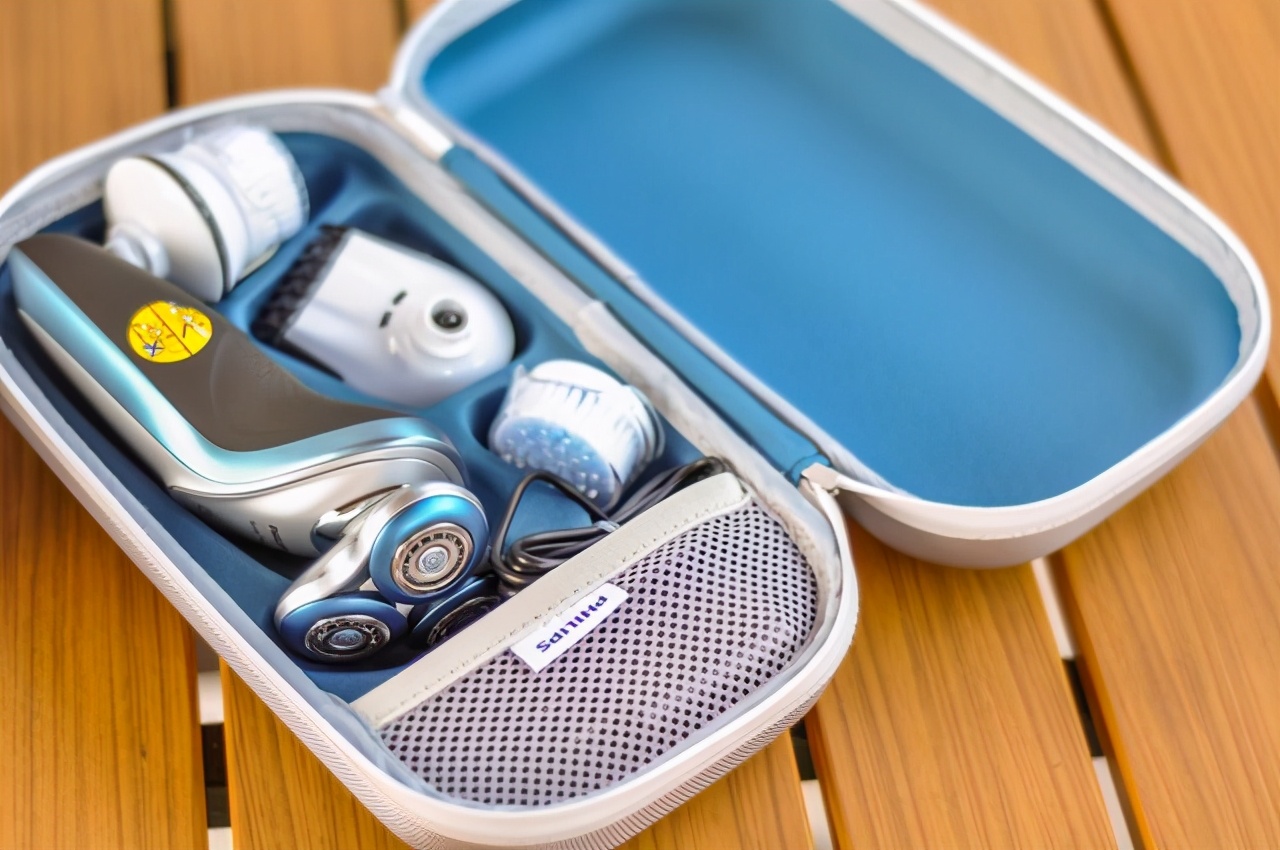 女朋友说要剪发咋回,女生买心形的剃须刀送给男生