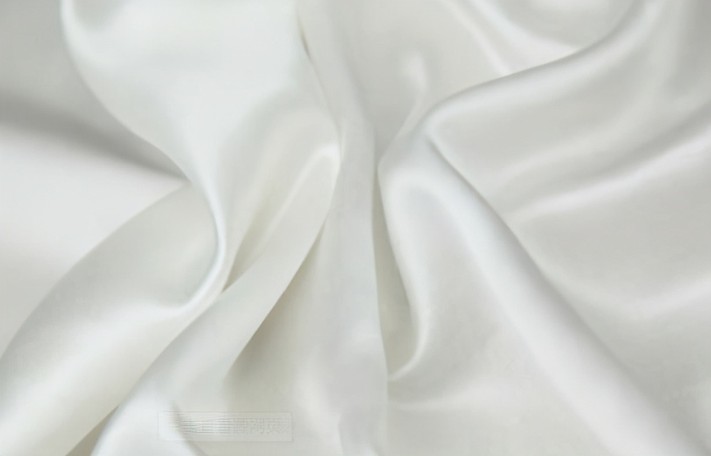 塔夫绸的面料黑色和白色哪种好,涤塔夫和塔夫绸区别
