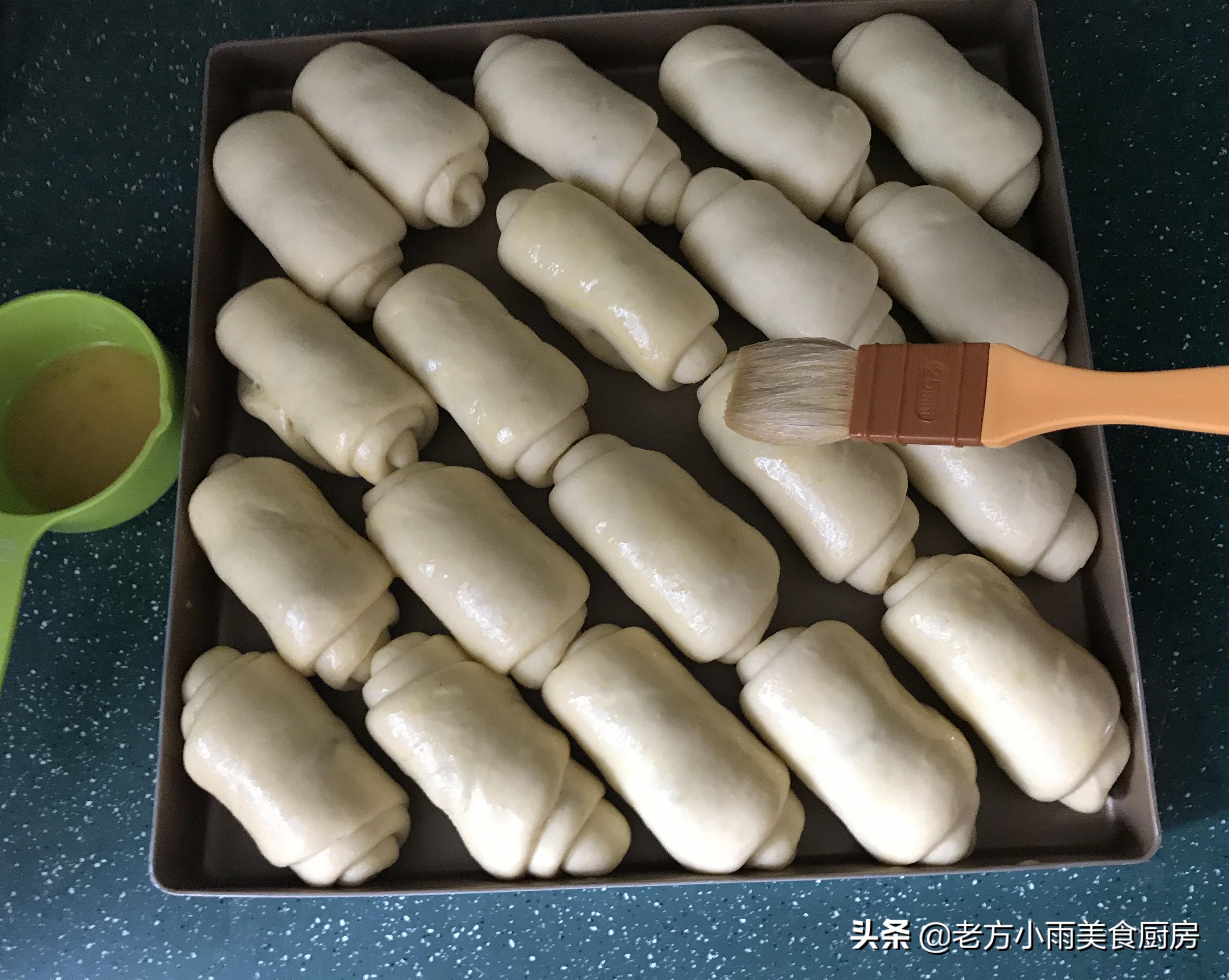 不用二次发酵的面包的做法,不用放黄油的面包卷