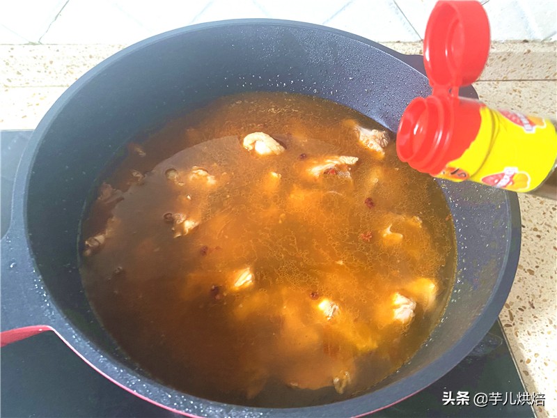 鲜竹笋怎样吃好吃又简单,这才是竹笋最好吃的做法脆爽可口