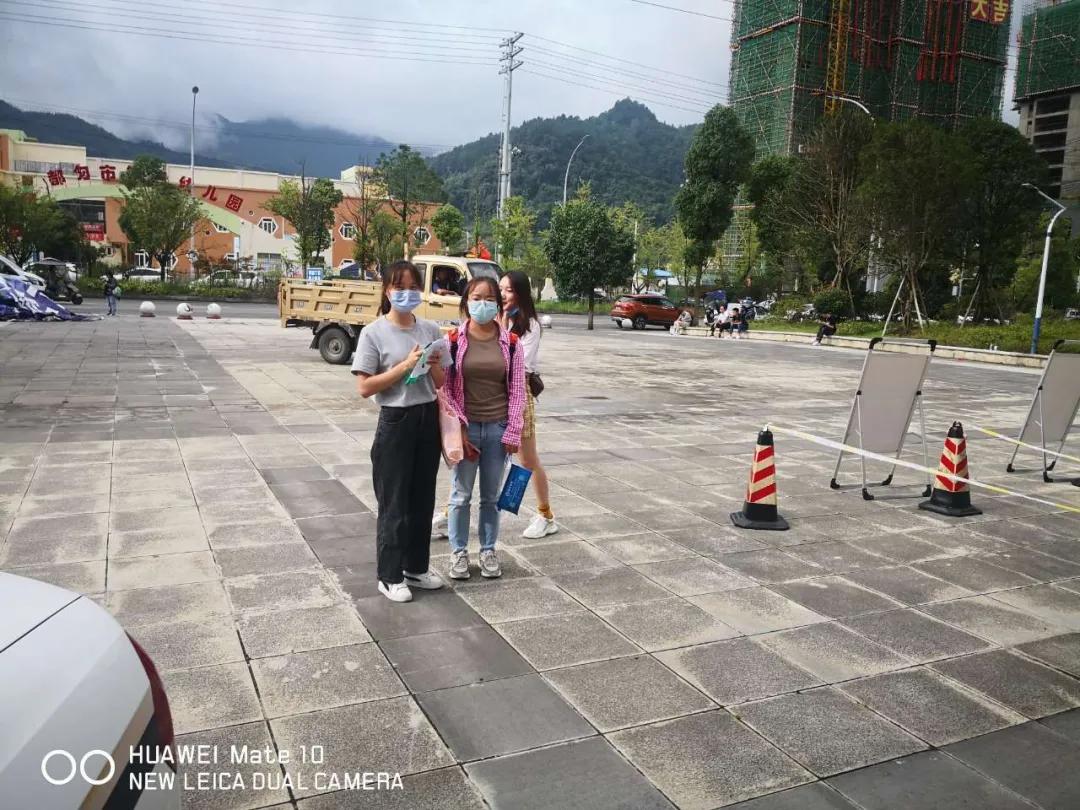 交警全力护航,交警部门全力护航高考