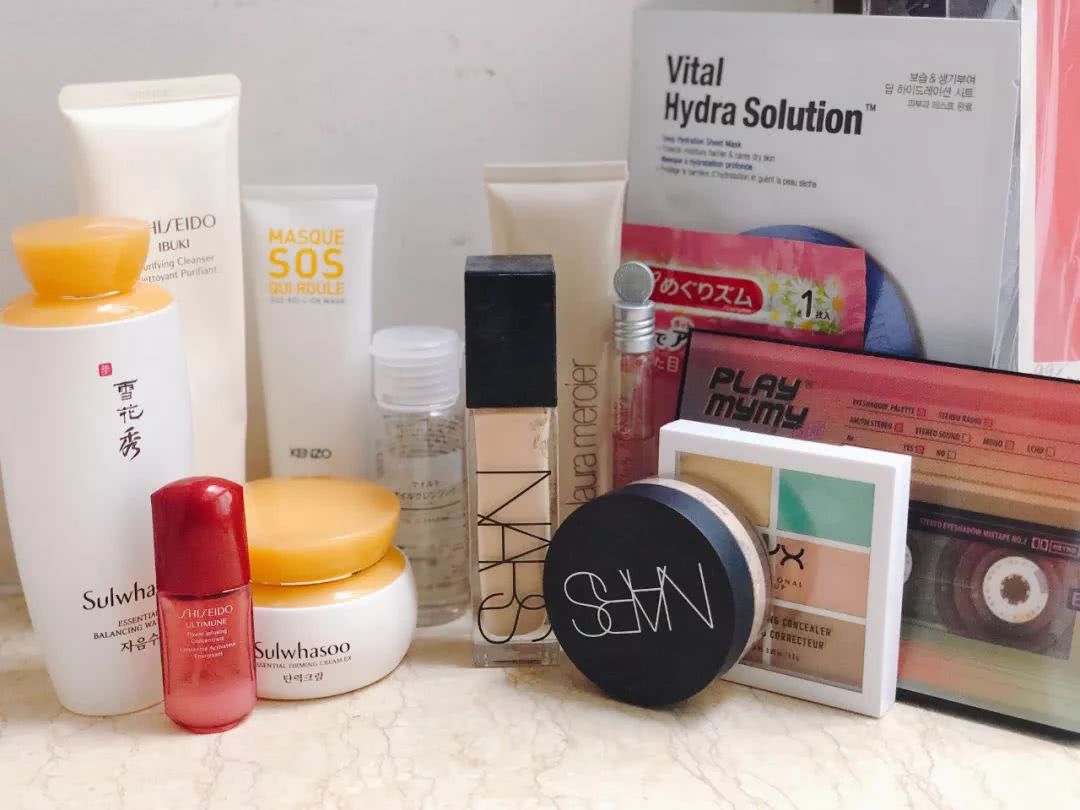 编辑部化妆包大公开,新年出行这样带就够了!