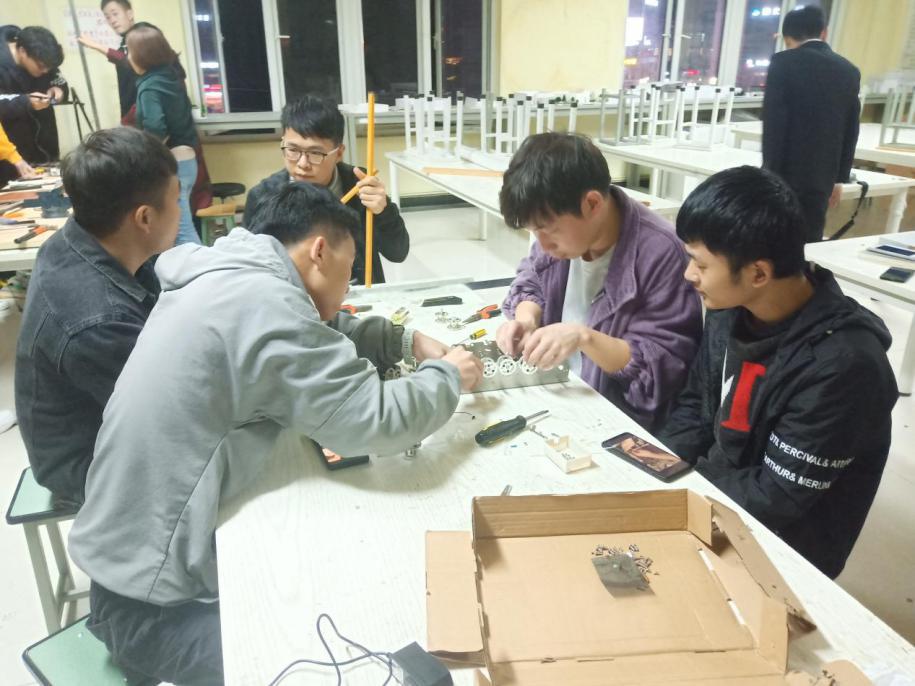 咬定青山不放松立根原在破岩中希望学院接连斩获多项大奖的背后