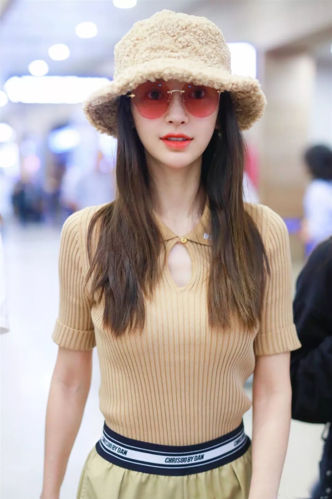 休闲风格羊羔绒渔夫帽,明星同款渔夫帽时髦显瘦又防晒