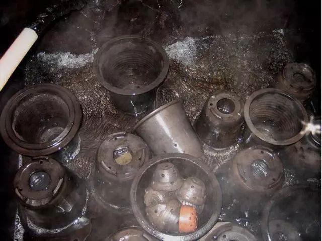 兰花的根腐烂用高锰酸钾消毒行吗,兰花分盆之后用什么给根消毒