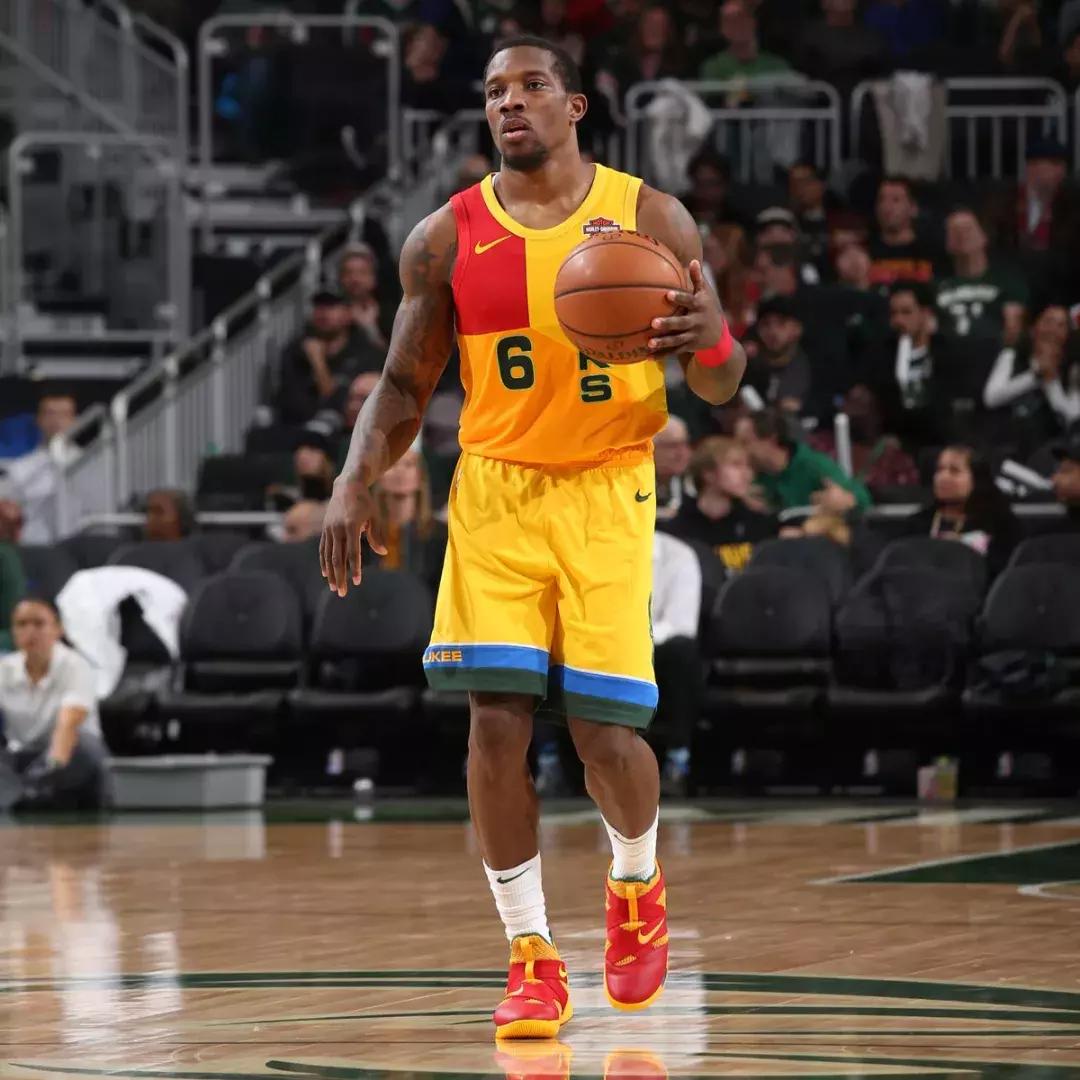 雄鹿20-21赛季球衣宣告版,雄鹿发布新赛季球衣