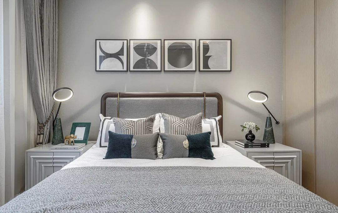 轻奢现代整体空间搭配,将空间的现代轻奢感释放