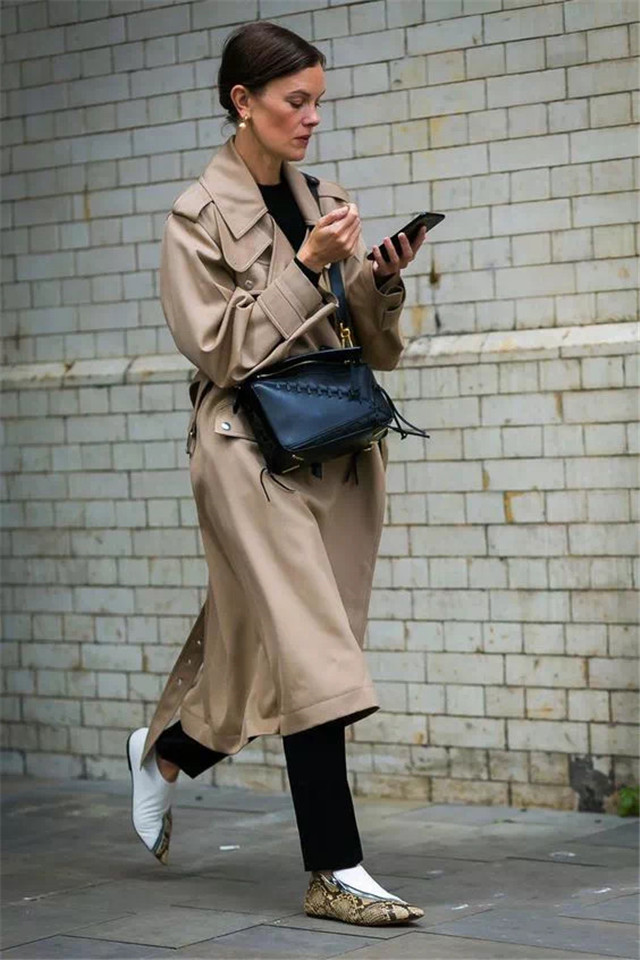 秋冬季哪种裤型百搭,冬季什么样的裤型好看又百搭