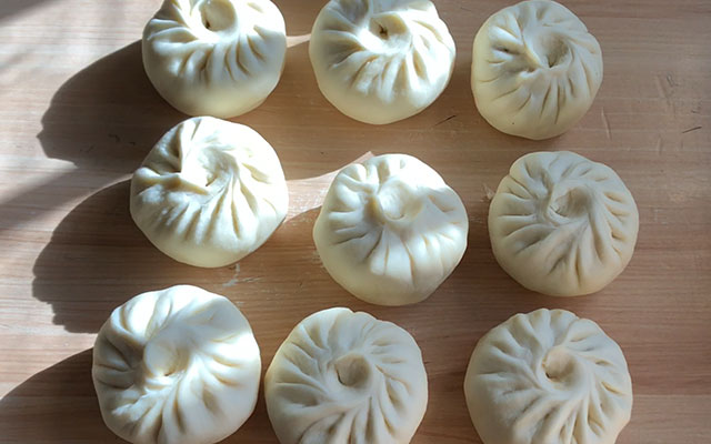 蒸发面肉包子怎么发面,蒸肉包子简单好吃的秘诀和面调馅