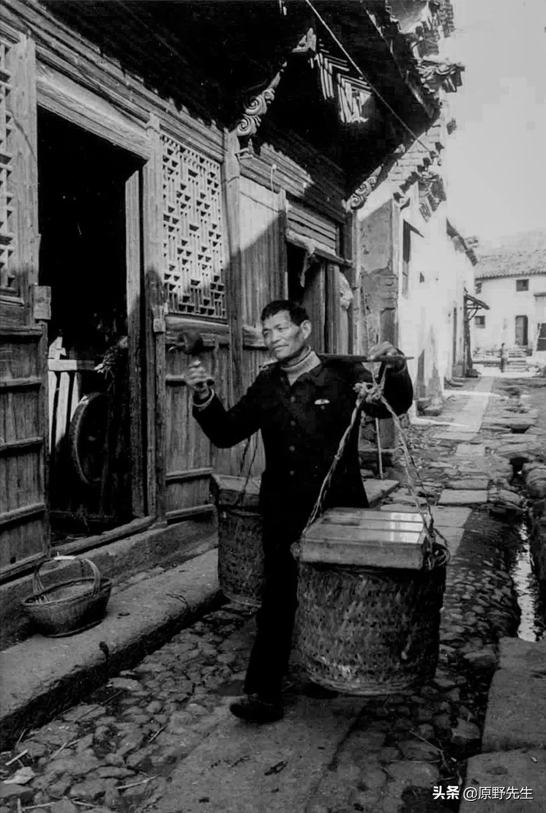 摆地摊一个人真的忙不过来,摆地摊的人怎么发朋友圈