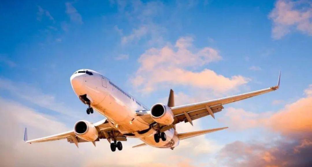 飞机从北美到亚洲，从北极画个大弧线有何意义？何为北极航线？