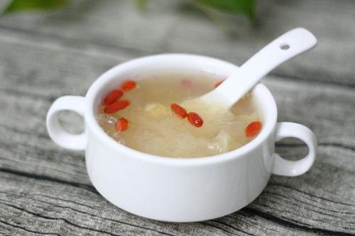 嗓子干燥感觉很缺水怎么快速恢复,冬天嗓子沙哑怎样调理