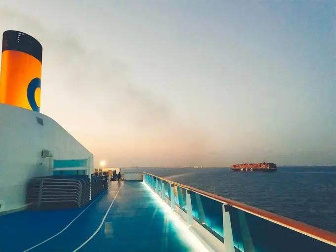 邮轮上班对身体有什么影响,在邮轮上班有危险吗