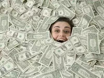 出国不要替别人带东西,出国千万别带这四样东西