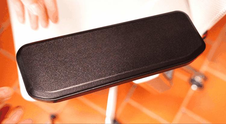 人体工学椅怎么选？不选贵的，只选对的：达宝利摩登Modern评测