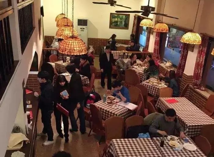 上海灰鲸西餐厅,上海红房子西餐厅