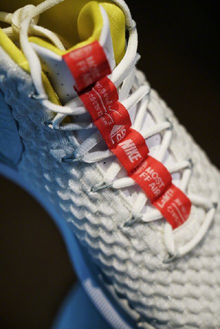 全掌zoom变一半就敢叫新科技的Alphadunk还不如䨻版本的驭帅13