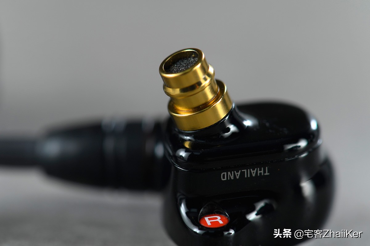 索尼黑砖配什么耳机最佳,索尼颈挂式耳机十佳评测