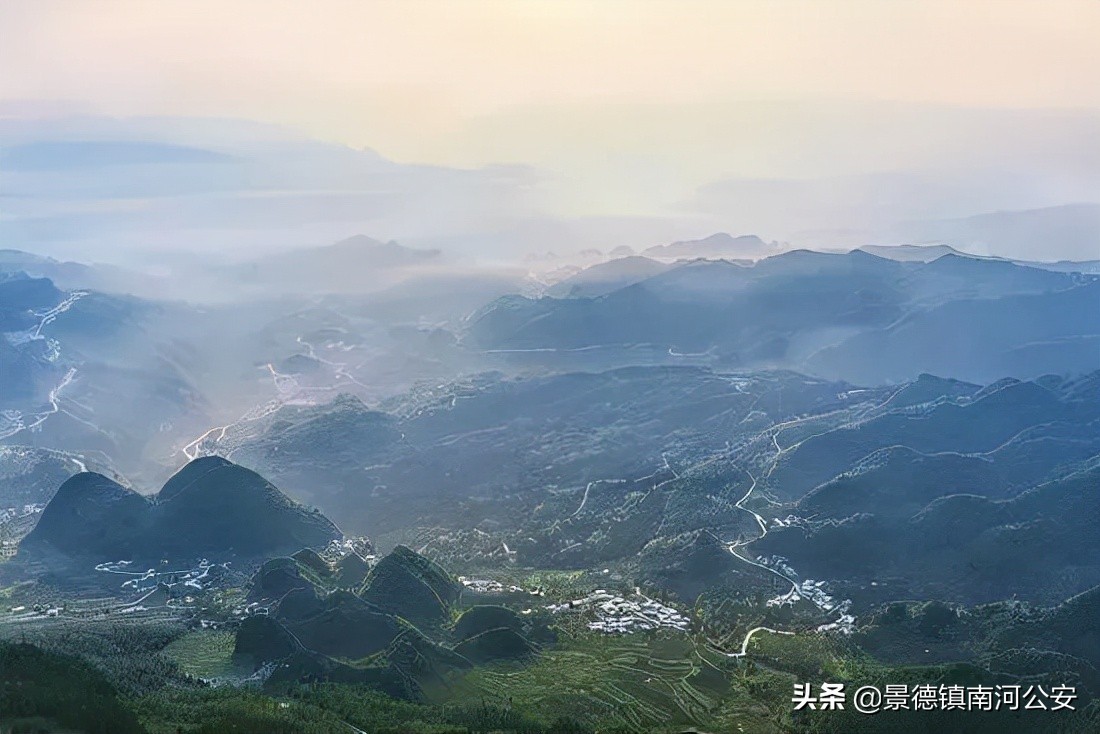 在监狱她找到了失散28年的儿子,失散28年的儿子与亲生父母相认