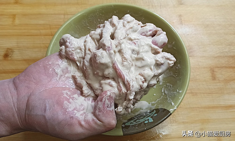 四川酸菜炒肉的家常做法,四川酸菜滑肉汤的正宗做法