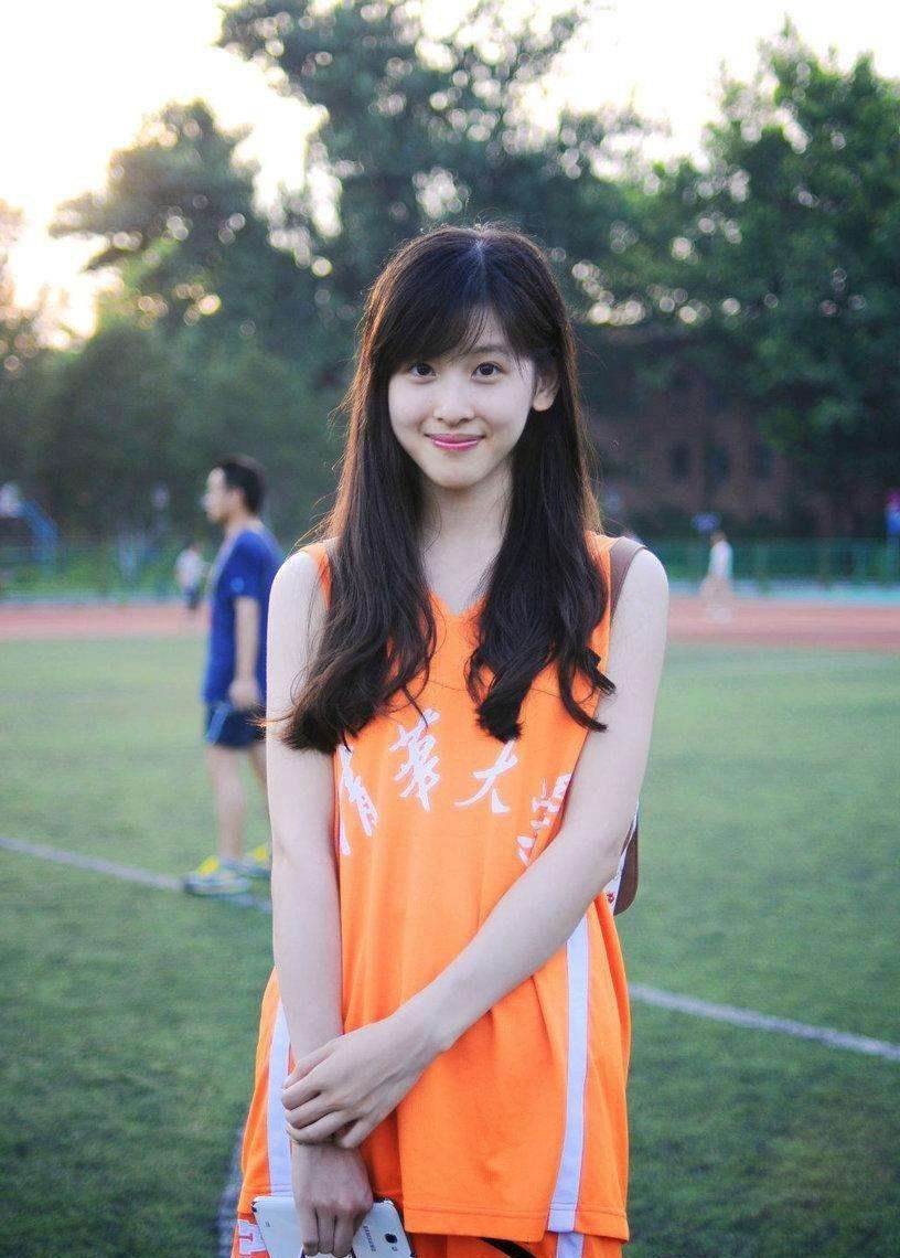 奶茶妹妹章泽天否认自己成绩差,奶茶妹妹章泽天高情商回怼