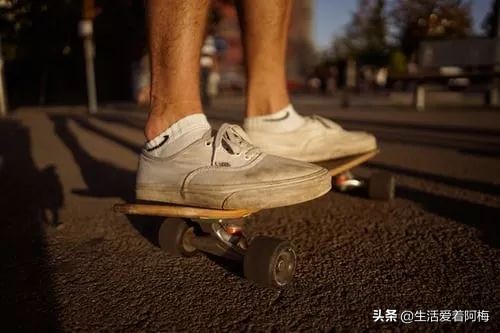 怎么系鞋带才能让鞋带好看呢,教你如何系鞋带最全鞋带穿孔技巧